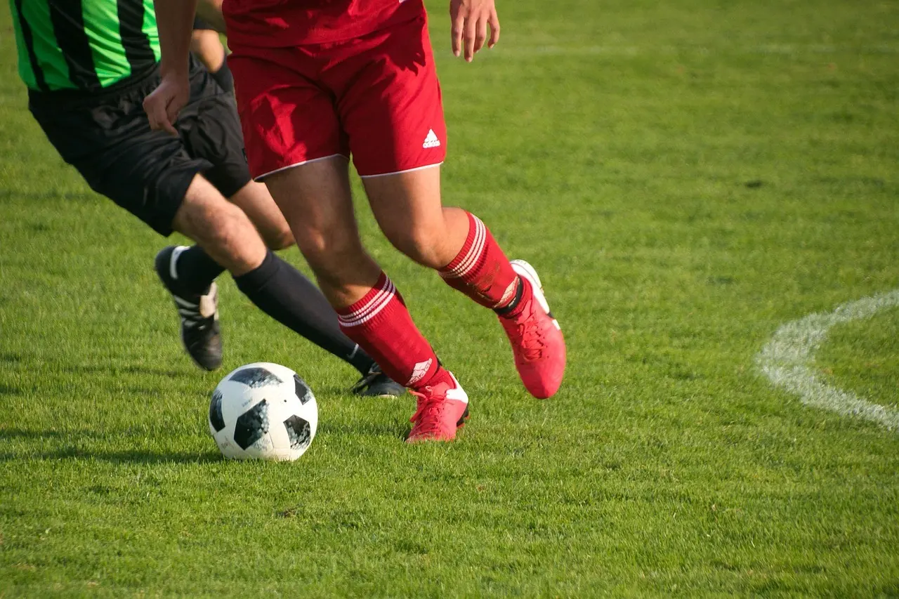 National League runde 14: skarpe udebanehold, sene scoringer og en håndfuld delte point