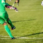 Championship runde 16: Storsejre, røde kort og tætte opgør – hele runden samlet på fodboldengland.dk