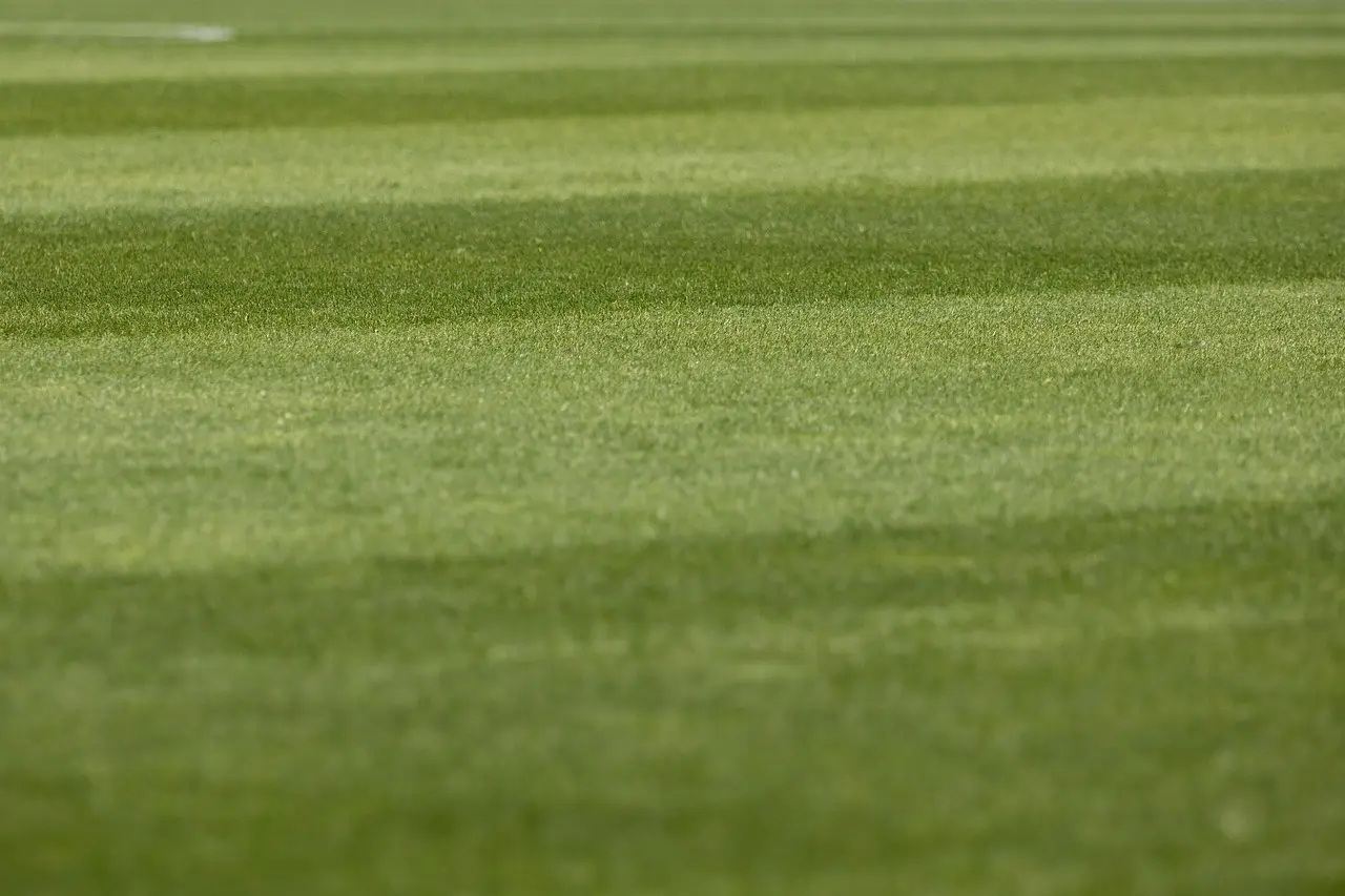 Dramatik i overtiden, store sejre og masser af mål: National League runde 46 samlet på fodboldengland.dk