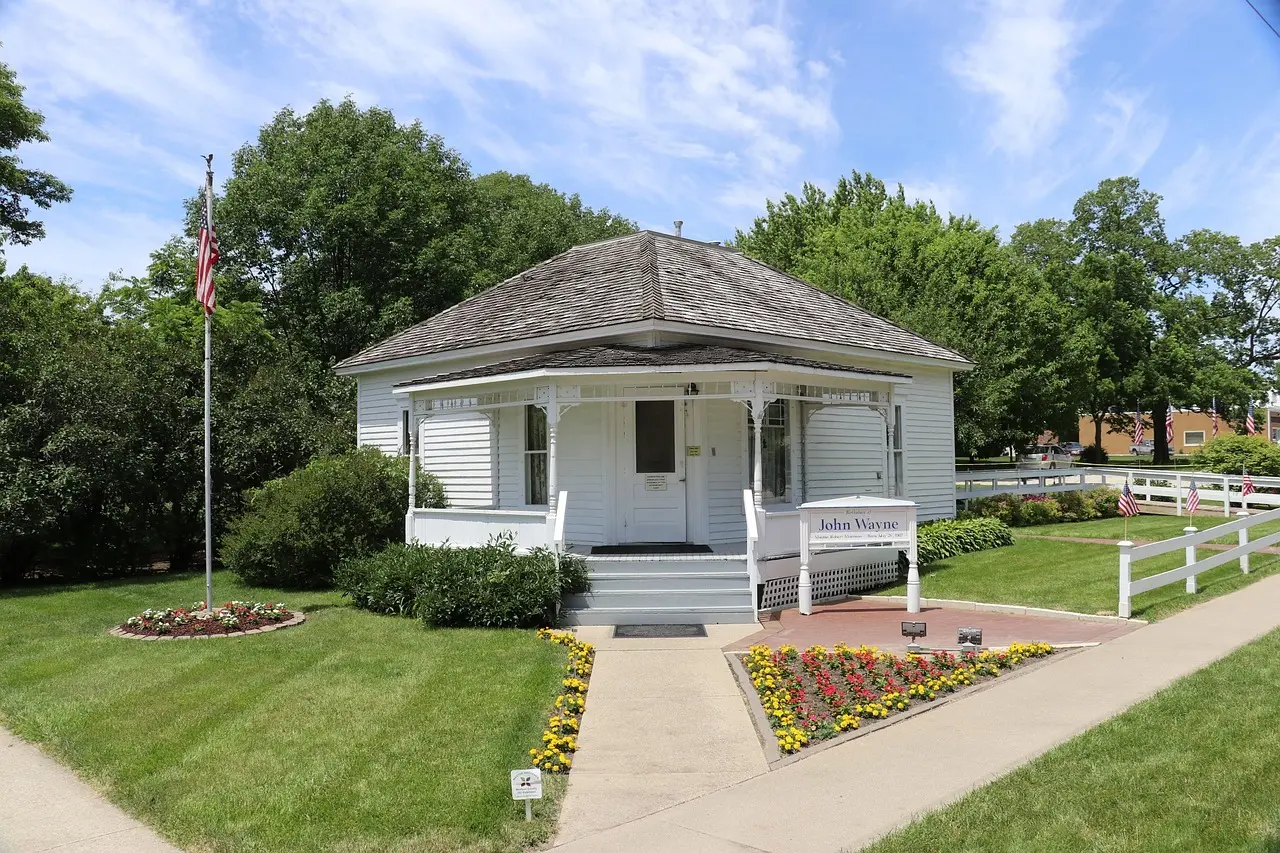 Krydsord ledetråd til Engelsk Filosof