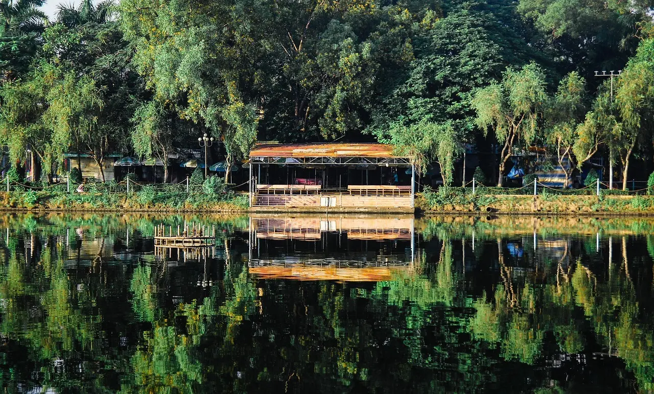 League One, runde 5: sene udligninger, en udvisning der vendte kampen – og sikre hjemmepræstationer